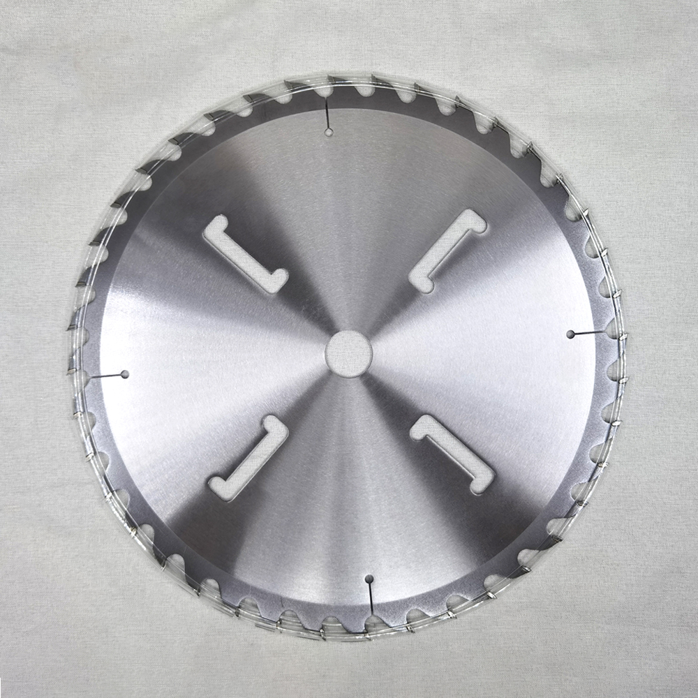 Disque de sciage de bois industriel silencieux en alliage de tungstène de 14 pouces avec lame de coupe circulaire TCT pour le travail du bois