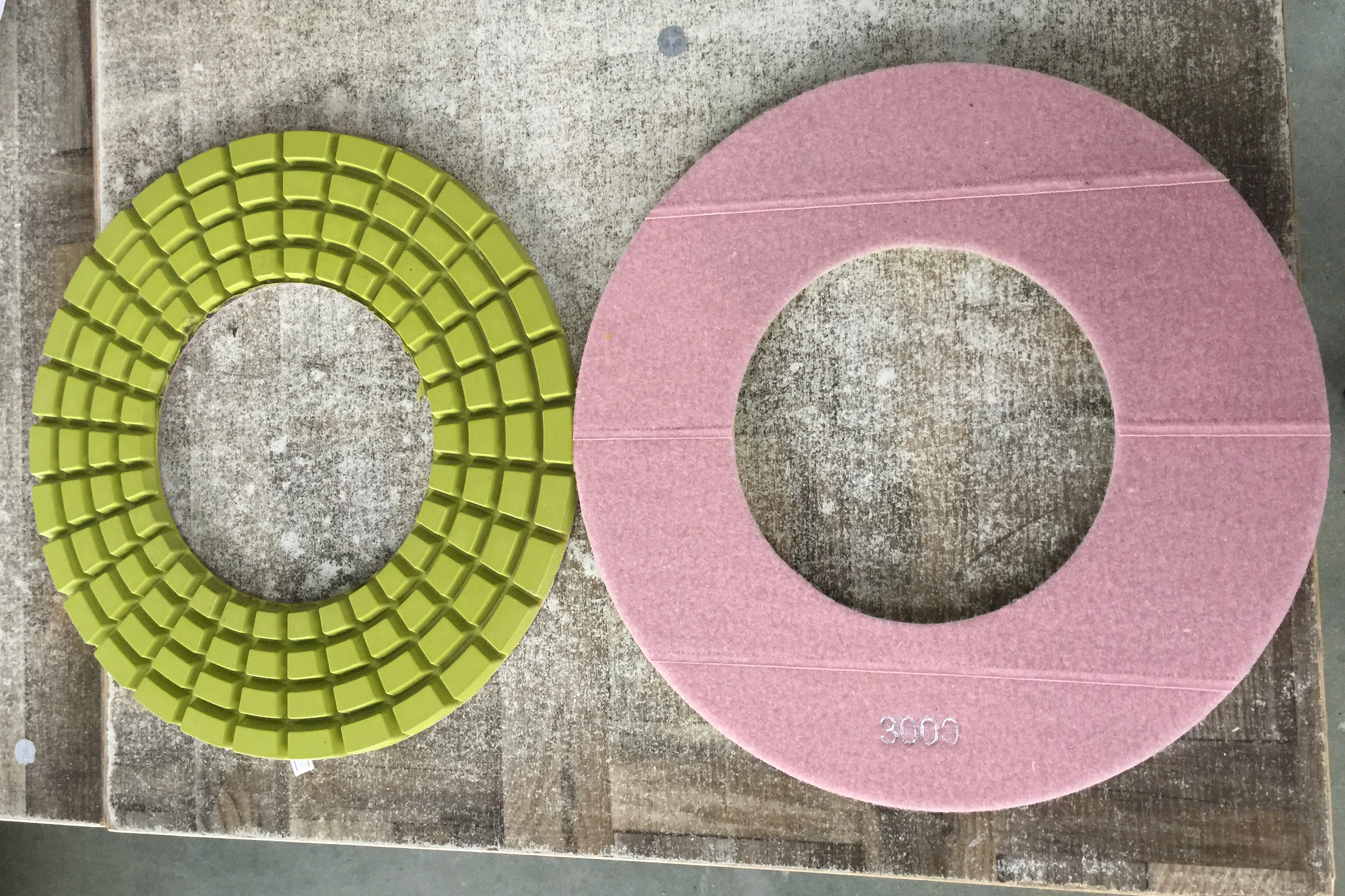 Petite fourmi 320 mm Plan de polissage du sol en résine Big Hole 4 Row for Power Tool Granite Marble Terrazzo Quartz